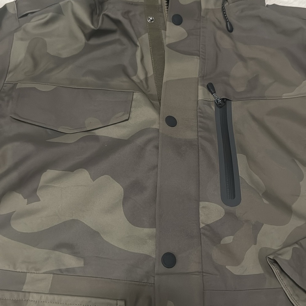 ROARK The Wolf 3-Layer Camo Print Hooded Jacket ~ NWOT - Picture 4 of 13